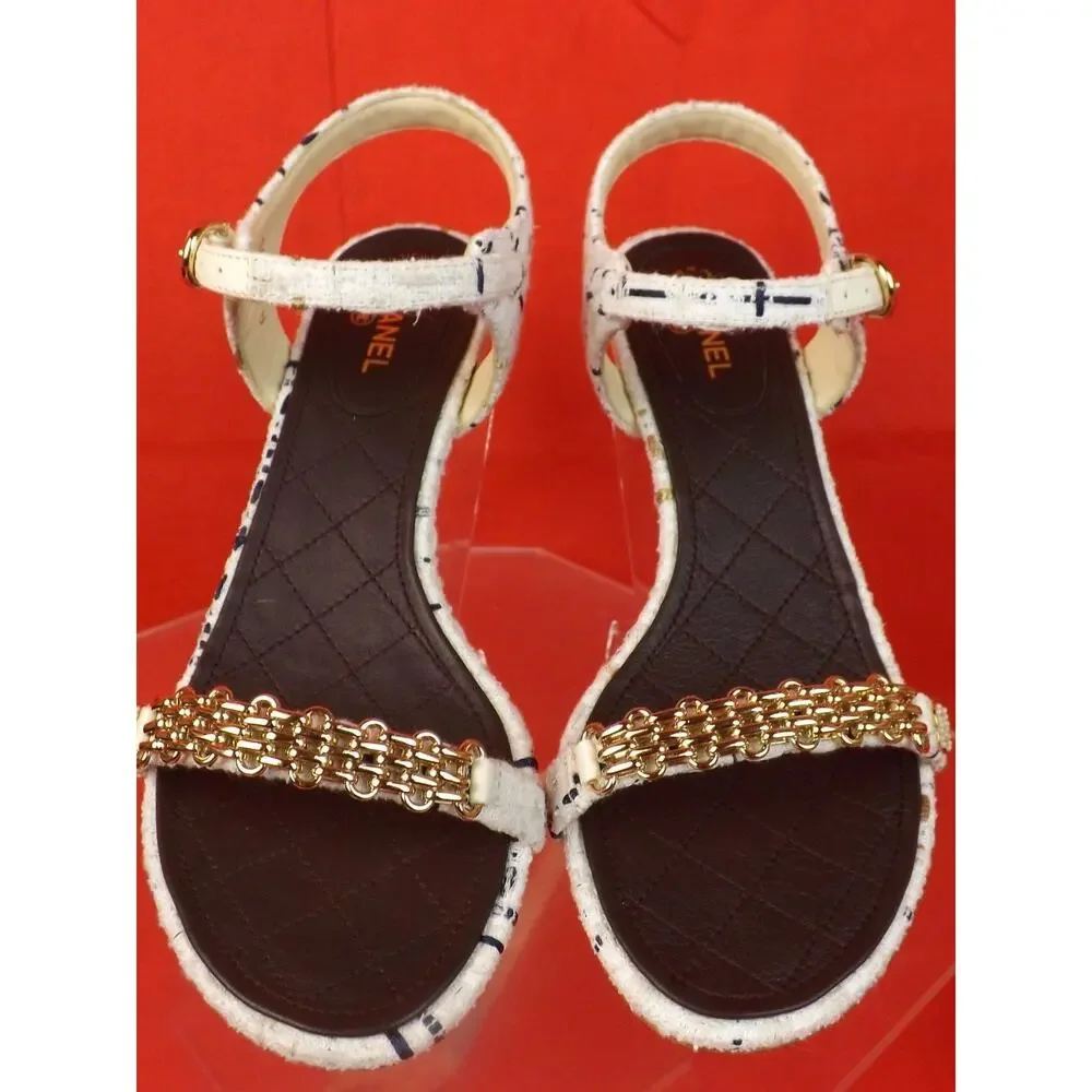 NIB CHANEL WHITE TWEED GOLD CHAIN CC PEARL LOGO SANDALS LOW HEEL PUMPS 37.5